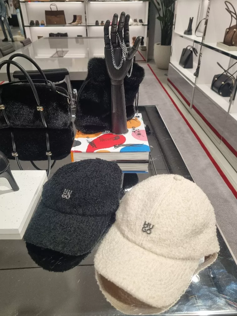 Bumerang Neubrandenburg - Accessoires für Damen